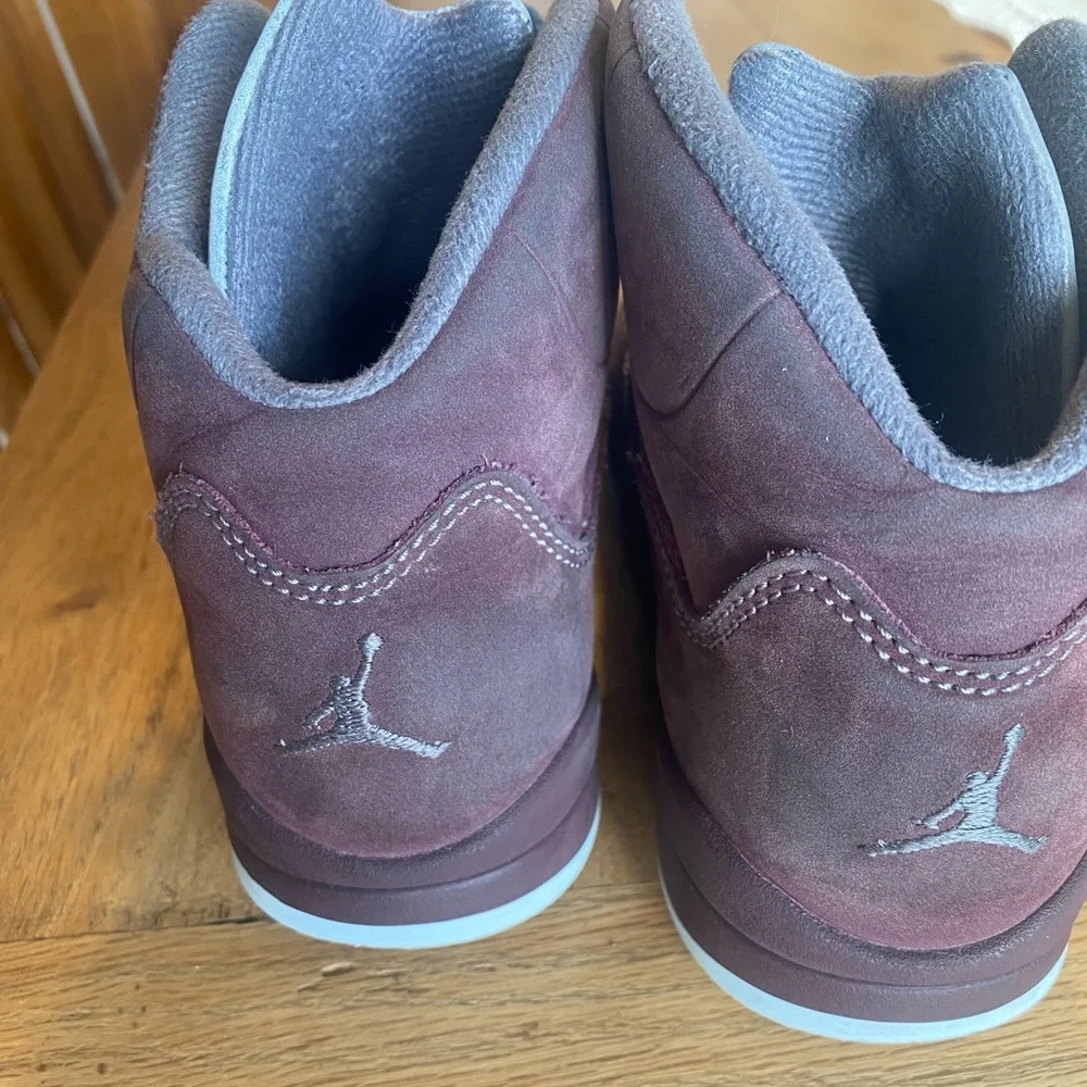Nike Air Jordan 5 Retro Burgundy Boys 1Y‎ Preowned